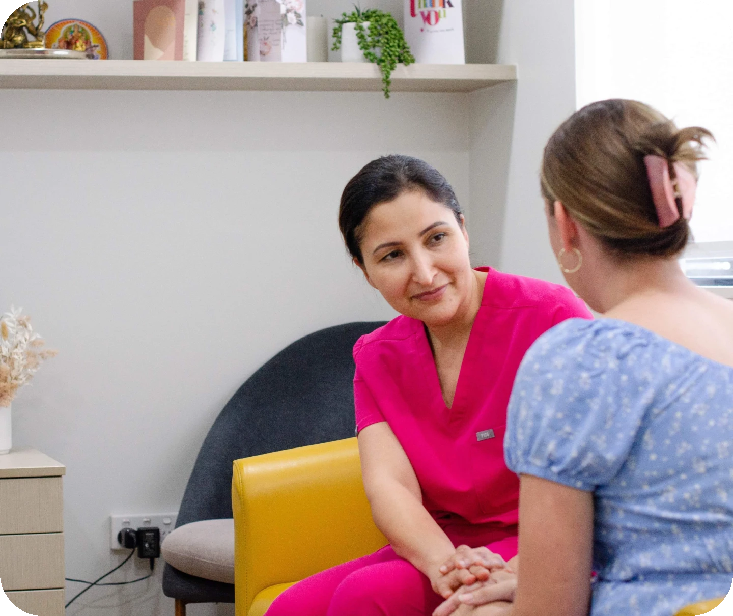 Dr Ritu console her patient
